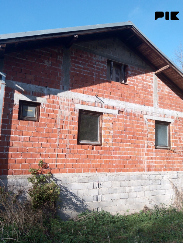 Kuća i 50duluma zemlje 2