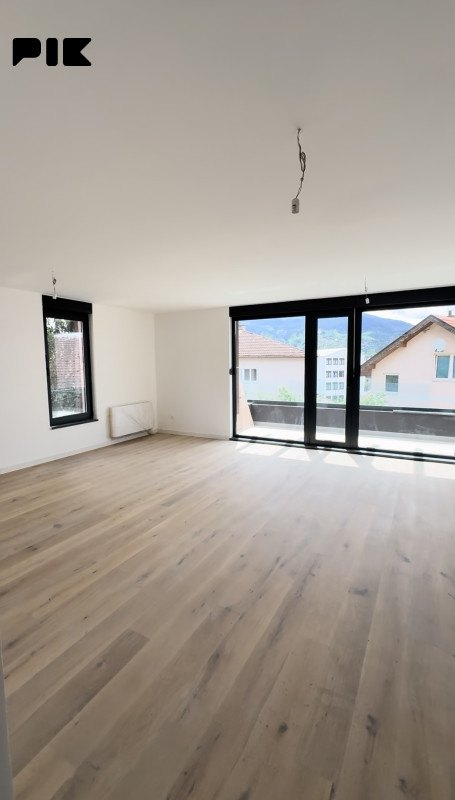 Breka Delux 99 m2 Četverosoban stan sa balkonom TOP LOKACIJA 8