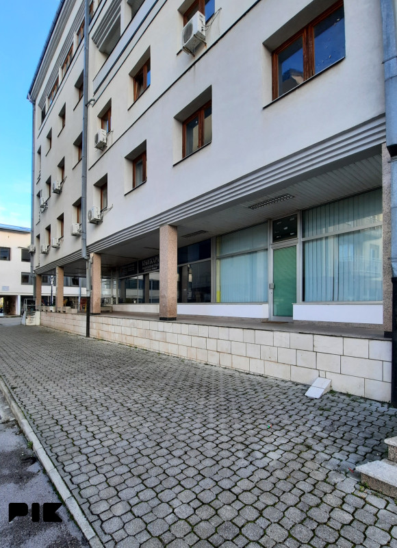 Poslovni prostor Pale 30m2 CENTAR 4