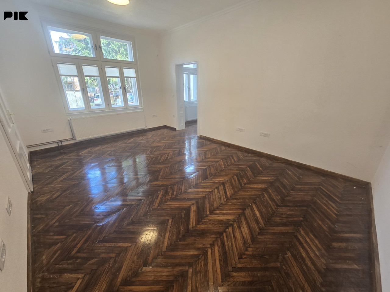 POSLOVNI PROSTOR 220m2 sa PAKINGOM, CENTAR NAJAM 5