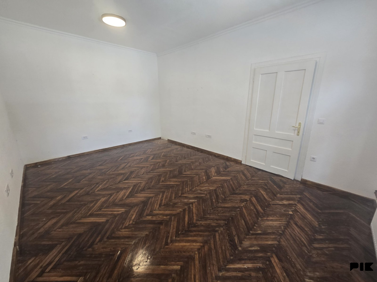 POSLOVNI PROSTOR 220m2 sa PAKINGOM, CENTAR NAJAM 7