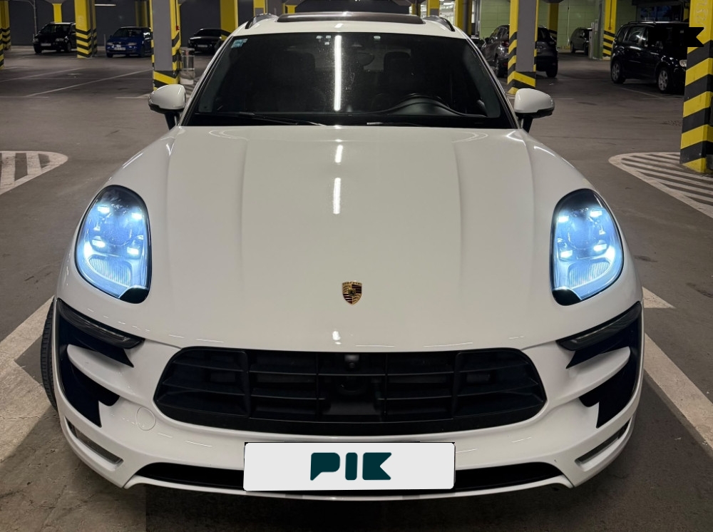 Porsche Macan TURBO 400KS Full Oprema  Laser Farovi Panorama