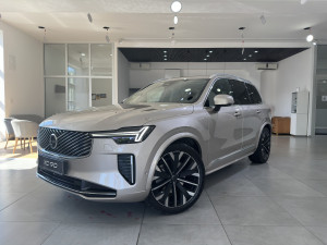Volvo XC90 B5 Plus Bright Demo Vozilo