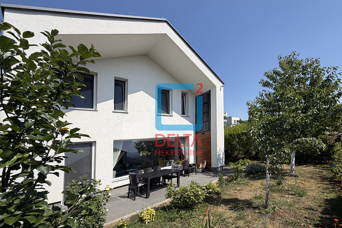 Namještena kuća /135m2/ parcela 445m2 / Poljine Hills / Hotonj