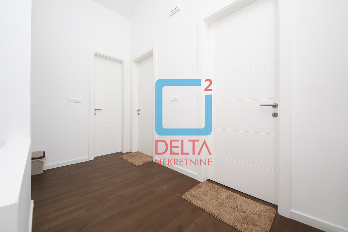 Namještena kuća /135m2/ parcela 445m2 / Poljine Hills / Hotonj 16