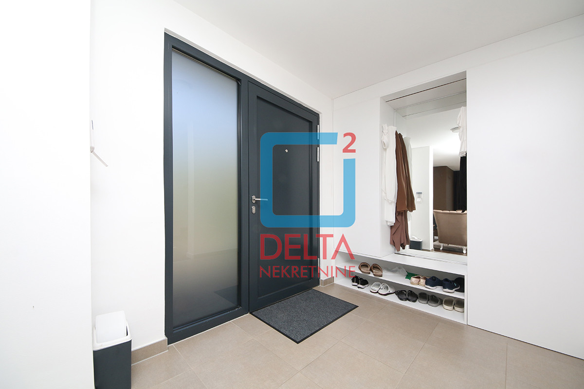 Namještena kuća /135m2/ parcela 445m2 / Poljine Hills / Hotonj 24