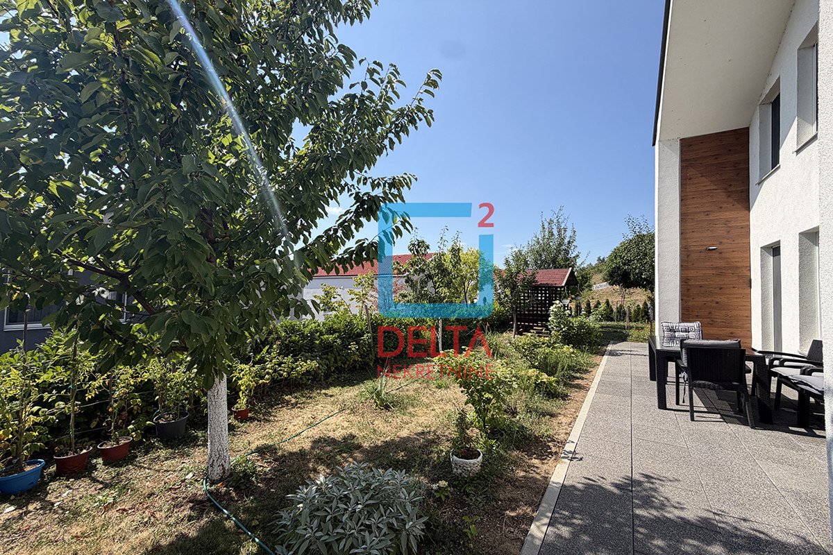 Namještena kuća /135m2/ parcela 445m2 / Poljine Hills / Hotonj 26