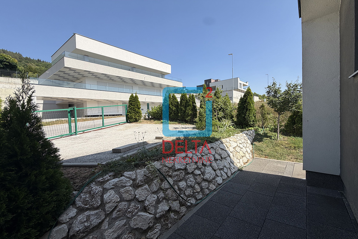 Namještena kuća /135m2/ parcela 445m2 / Poljine Hills / Hotonj 32