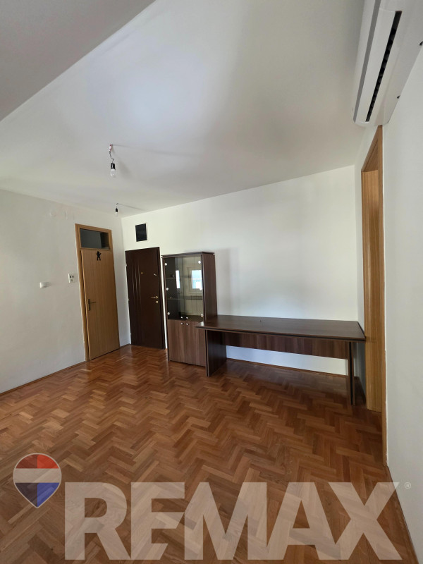 Kancelarijski prostor | Poslovni prostor | Stan | 36m2 2
