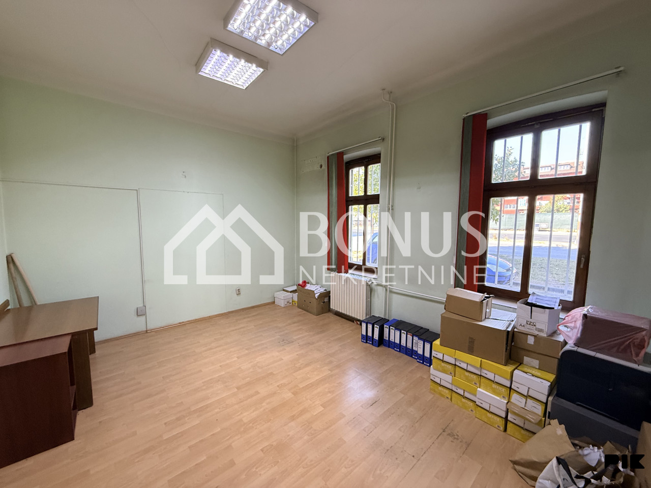 Poslovni prostor 50 m2 - TOP lokacija 4