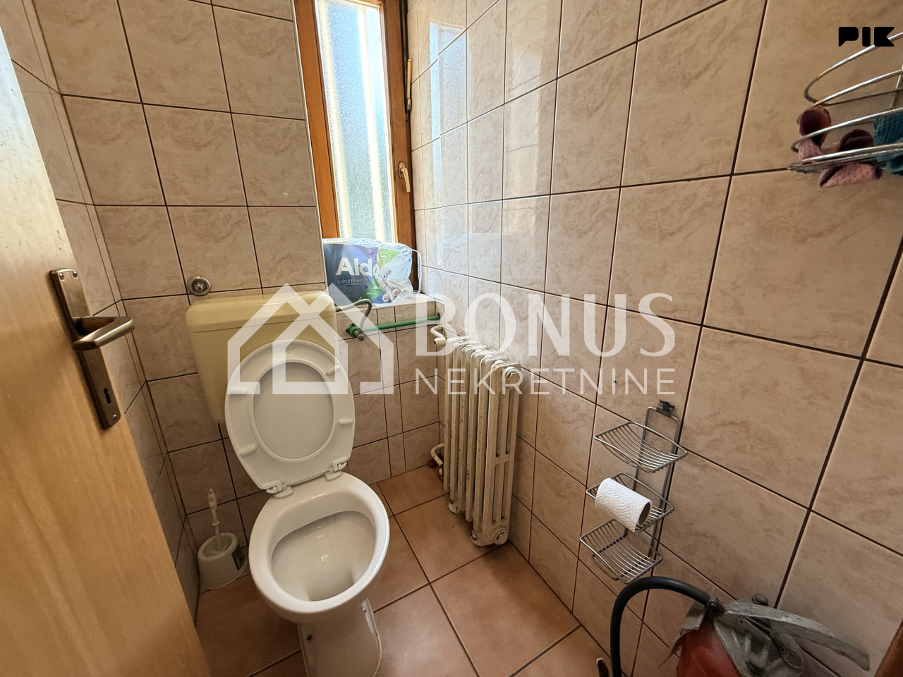 Poslovni prostor 50 m2 - TOP lokacija 6