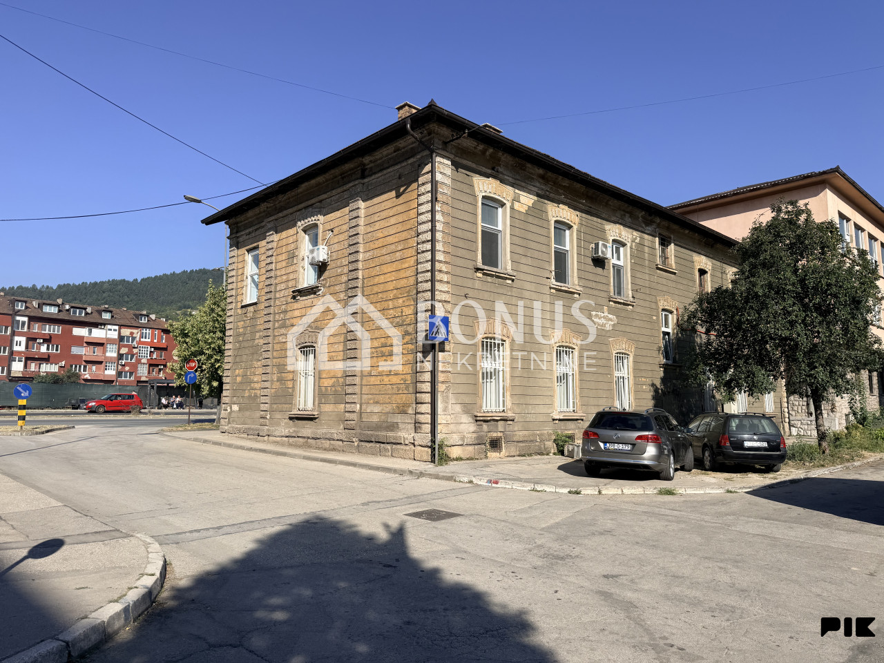 Poslovni prostor 50 m2 - TOP lokacija 16