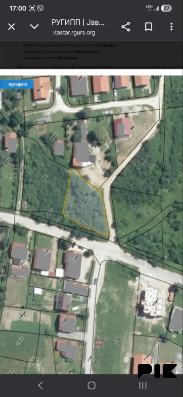 Plac na glavnoj cesti u Šargovcu