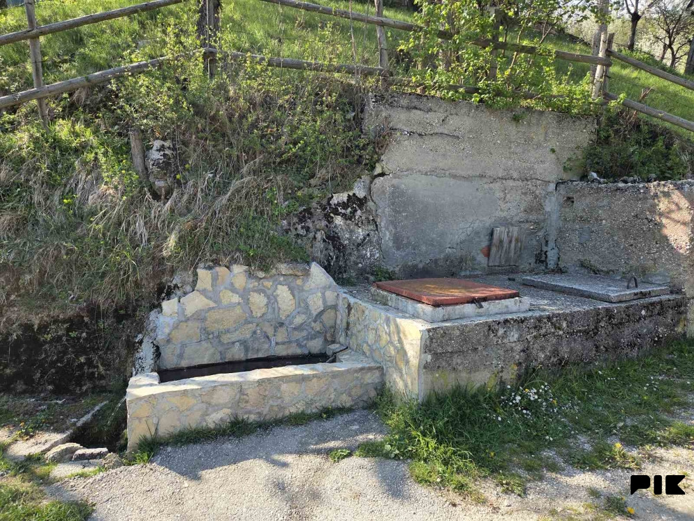Kuca i zemljište Sarajevo - Centar Nahorevo 6
