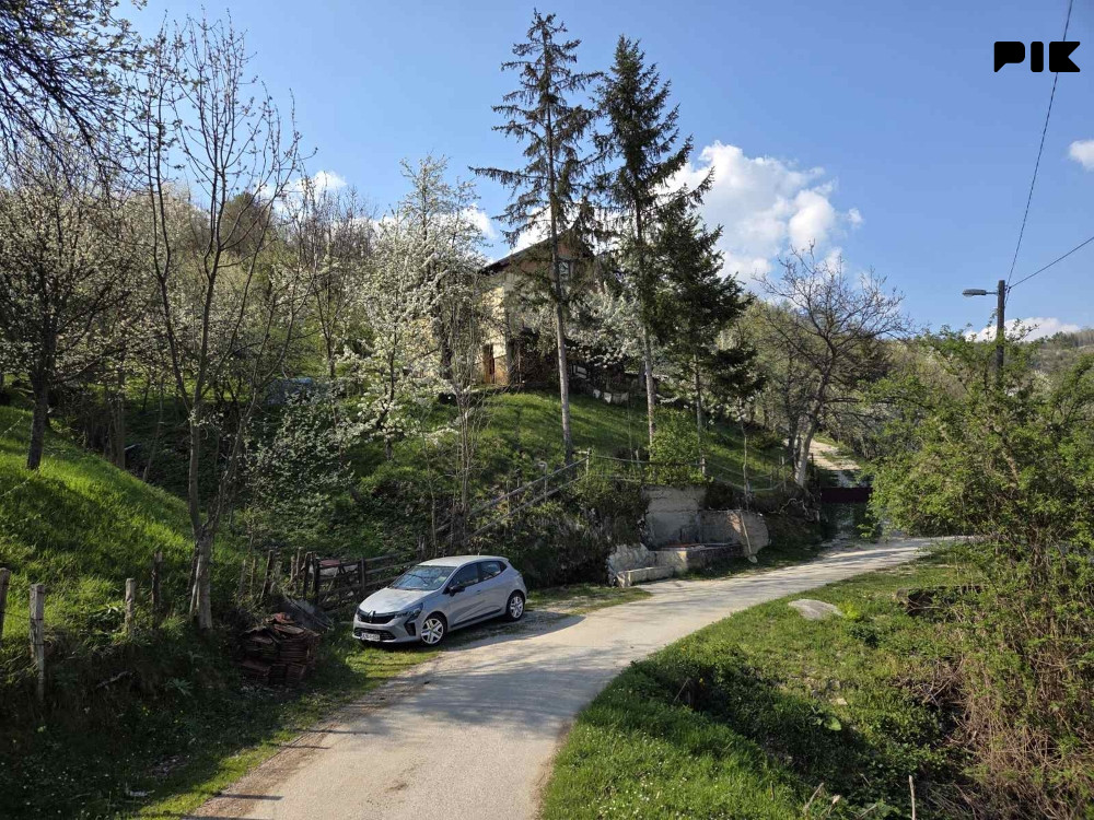 Kuca i zemljište Sarajevo - Centar Nahorevo 4