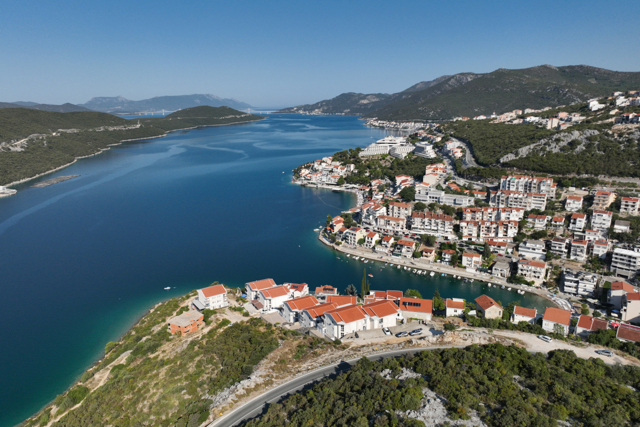 Prodaja apartmana u Neumu 19