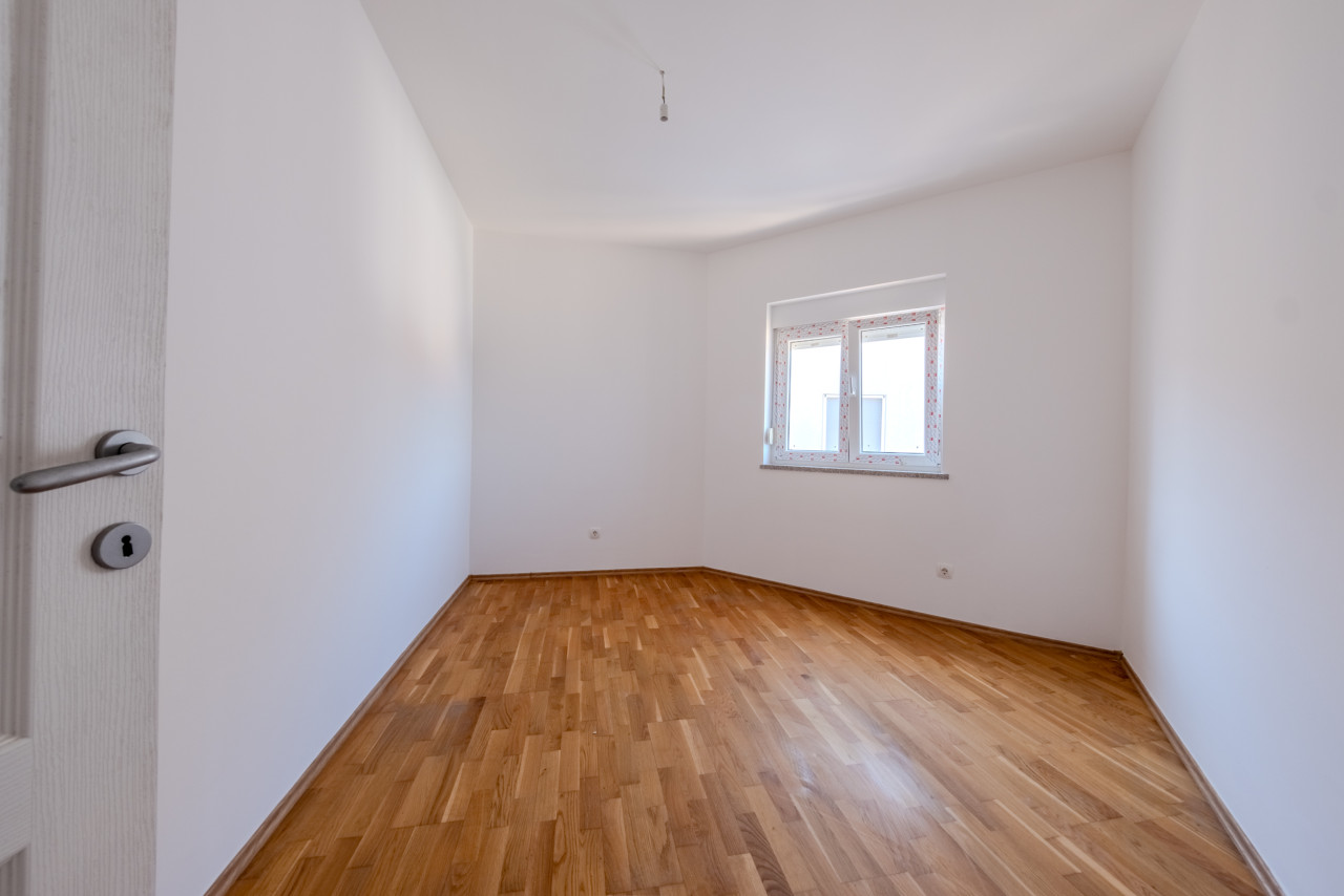 Prodaja apartmana u Neumu 2