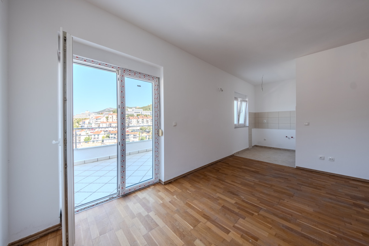 Prodaja apartmana u Neumu 4