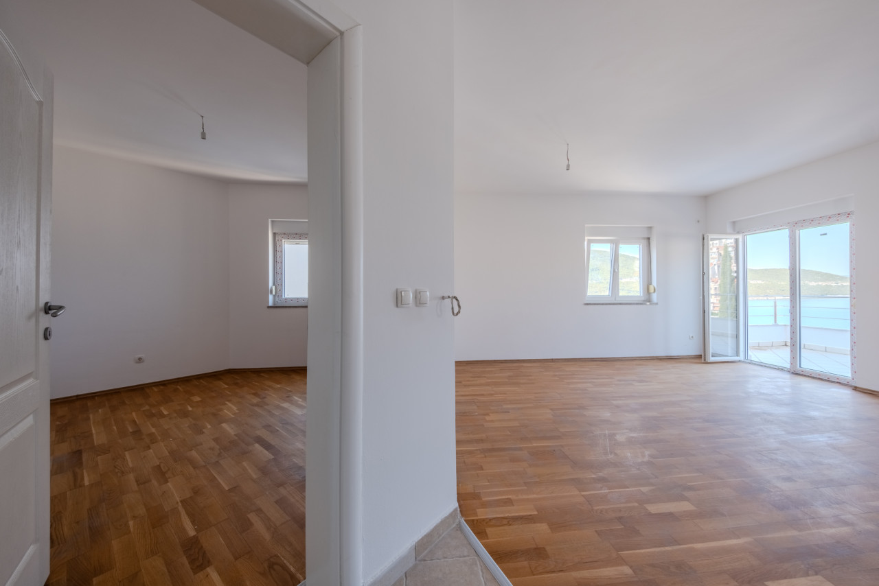 Prodaja apartmana u Neumu 8