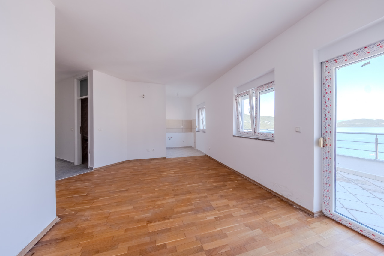Prodaja apartmana u Neumu 10