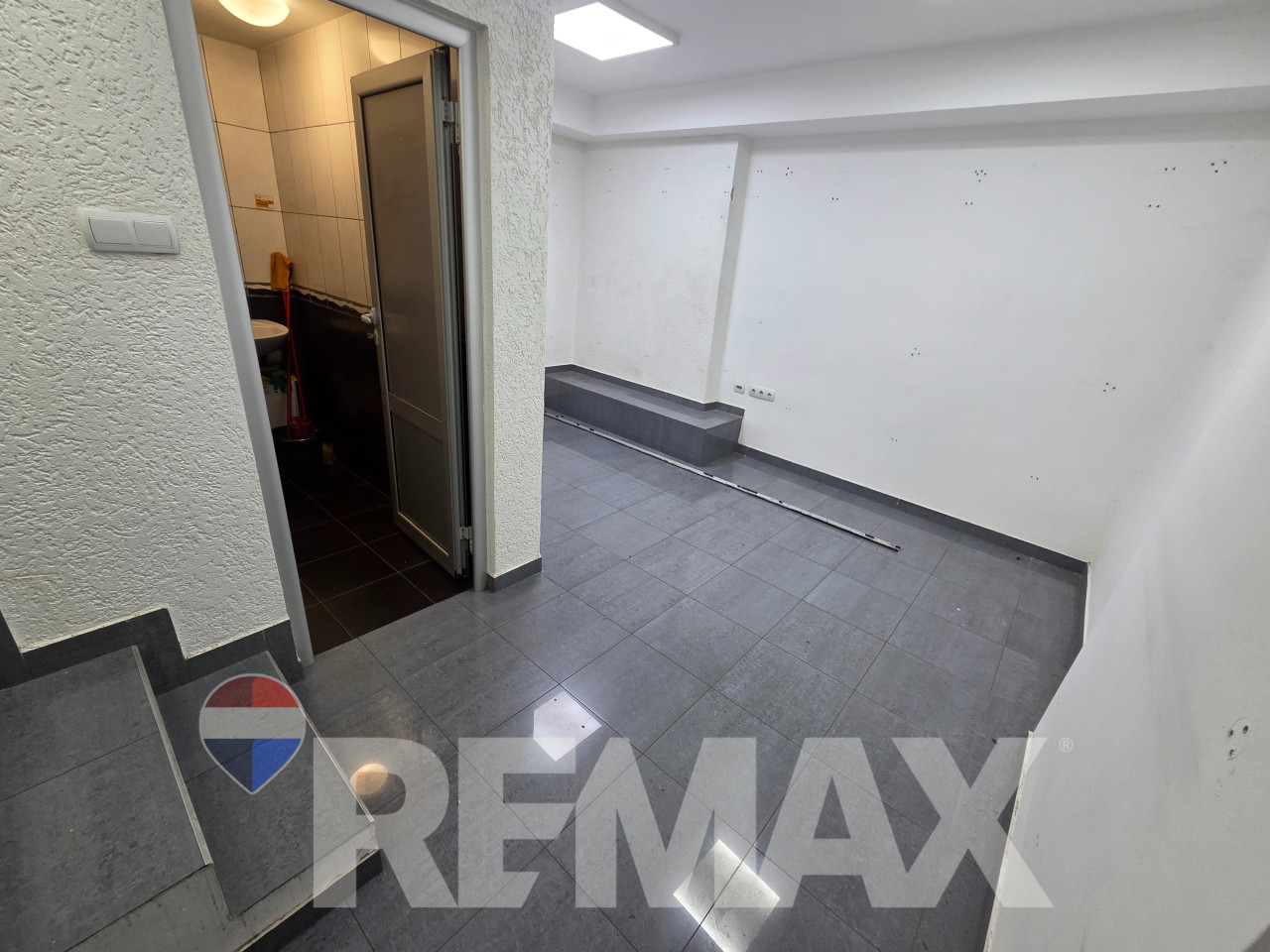 Višenamjenski prostor 54m2, centar, kod Narodnog pozorišta 7