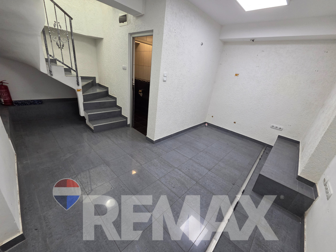 Višenamjenski prostor 54m2, centar, kod Narodnog pozorišta 8