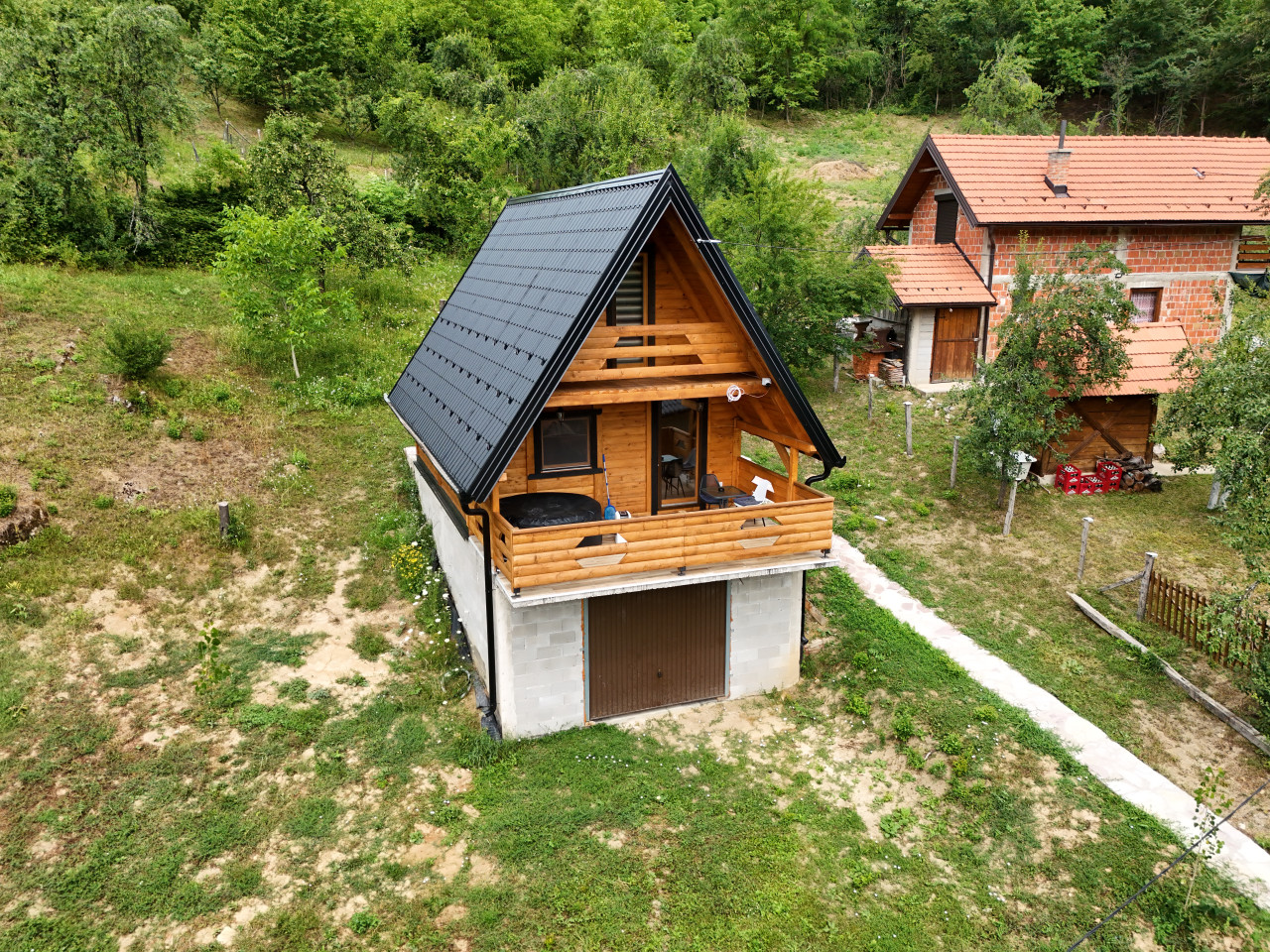Investiciono imanje-2 bungalova,ladara,pecana,kuća,plac 3160m2 5