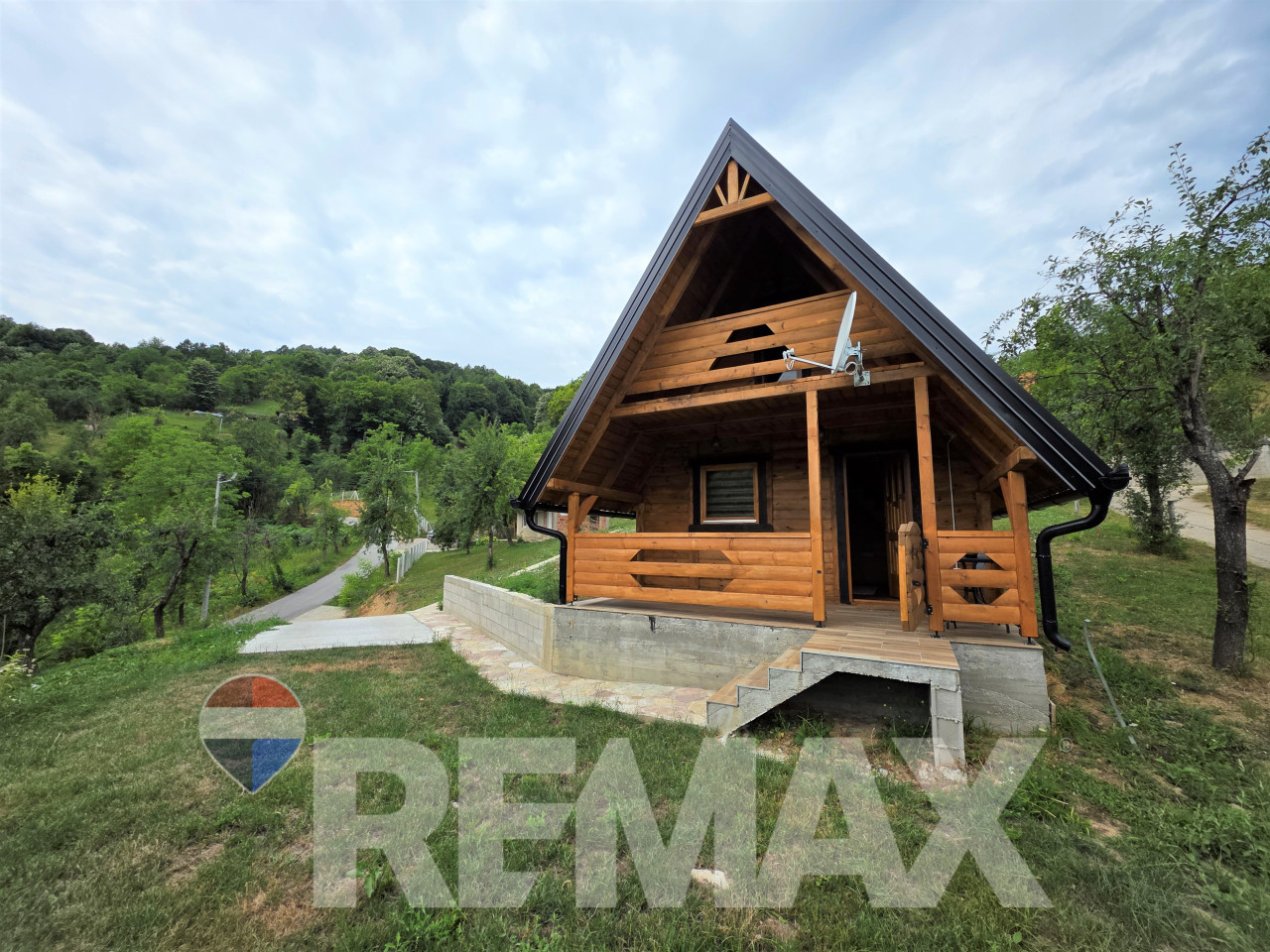 Investiciono imanje-2 bungalova,ladara,pecana,kuća,plac 3160m2 7