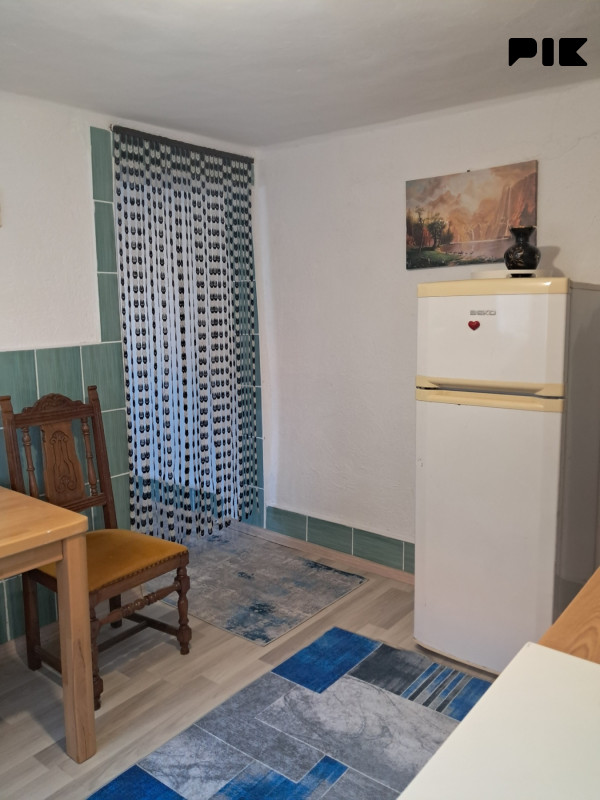 Izdajem jednosoban stan za studente-Tuzla-062313175 3