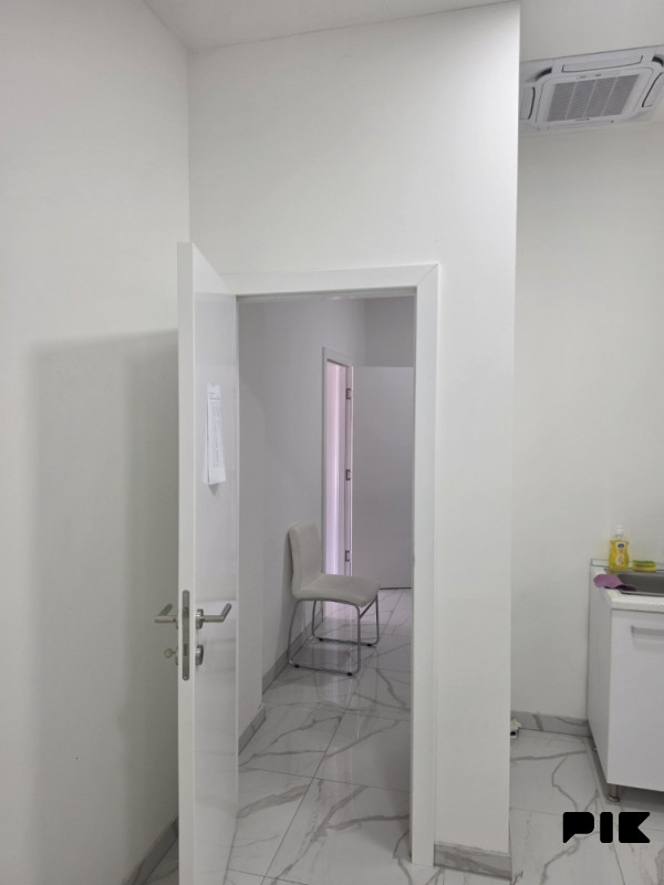 Poslovni prostor Trn 75m2 8