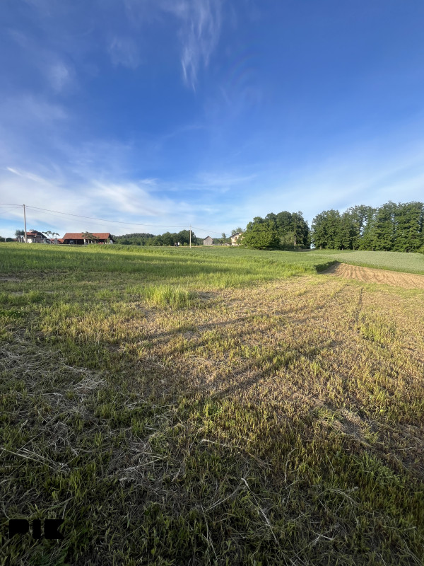 Zemljište plac Slatina 1948m2 2