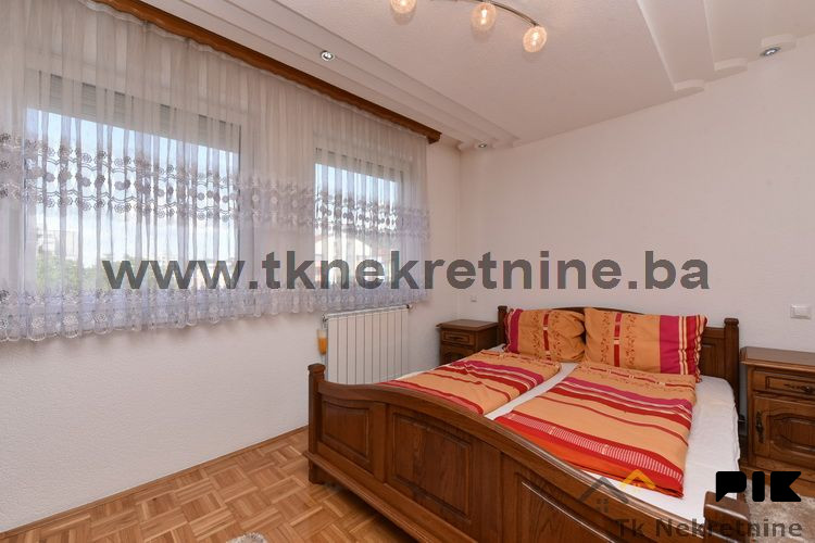 LUKAVAC - Kvalitetan trosoban stan 76 m2, sa garažom 7