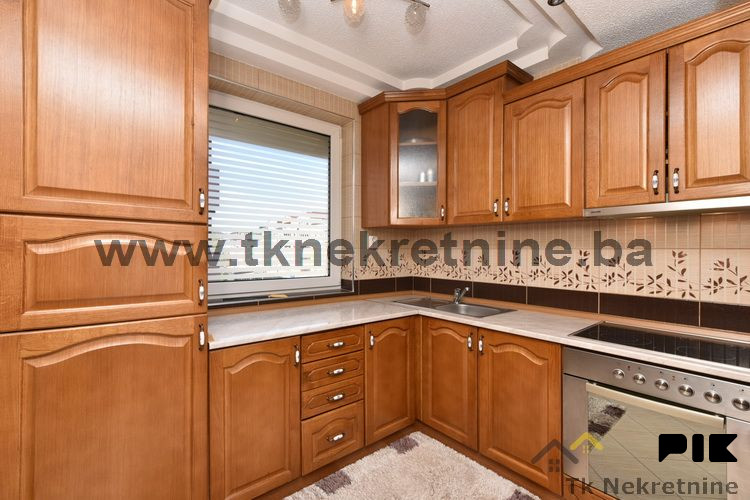LUKAVAC - Kvalitetan trosoban stan 76 m2, sa garažom 9
