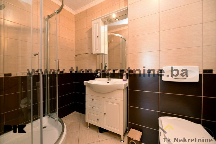 LUKAVAC - Kvalitetan trosoban stan 76 m2, sa garažom 11