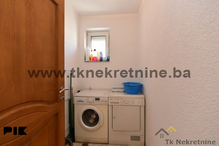 LUKAVAC - Kvalitetan trosoban stan 76 m2, sa garažom 13