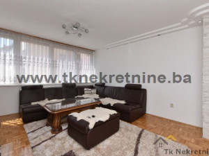 LUKAVAC - Kvalitetan trosoban stan 76 m2, sa garažom