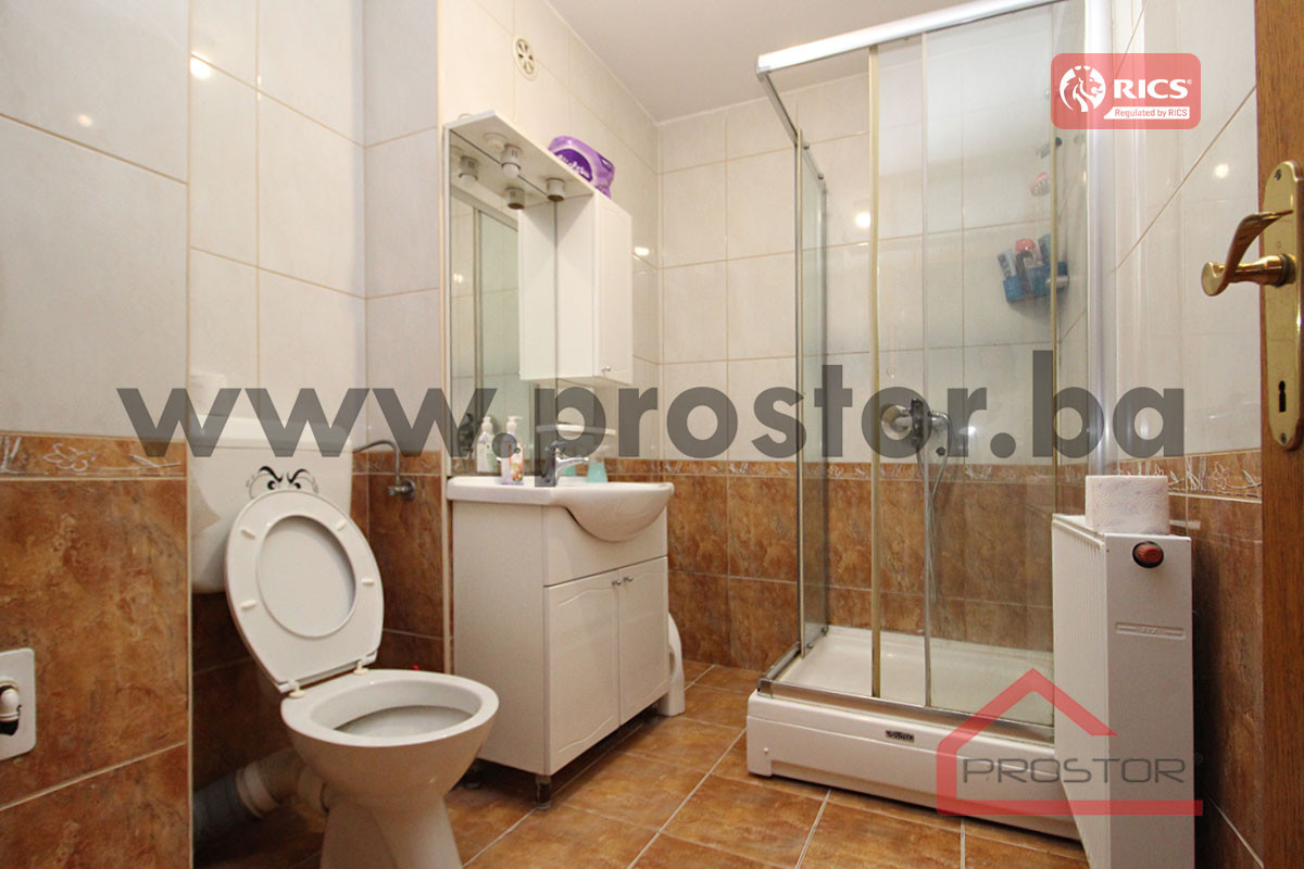 PROSTOR izdaje: Dvosoban stan, 61m2, Velešići 5