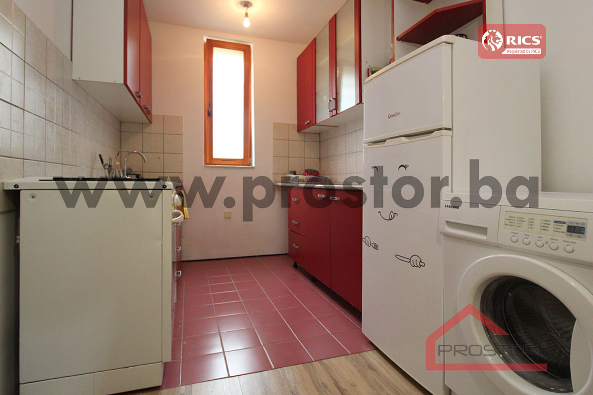 PROSTOR izdaje: Dvosoban stan, 61m2, Velešići 6