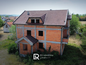 Na prodaju stambeni objekat 317m2, plac 1046m2, Laktaši photo 5