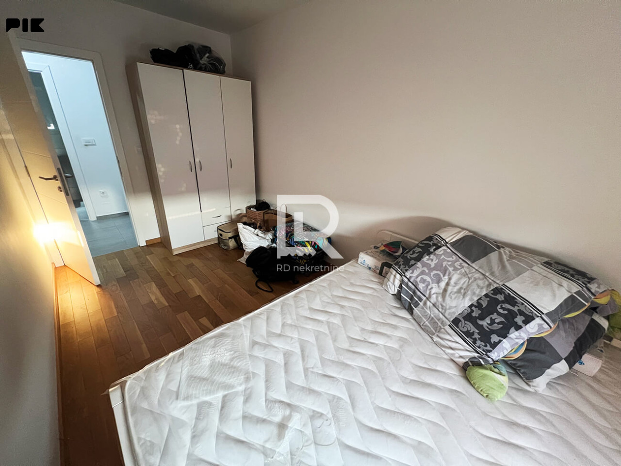 Iznajmljuje se trosoban stan 61 m2, City block 4