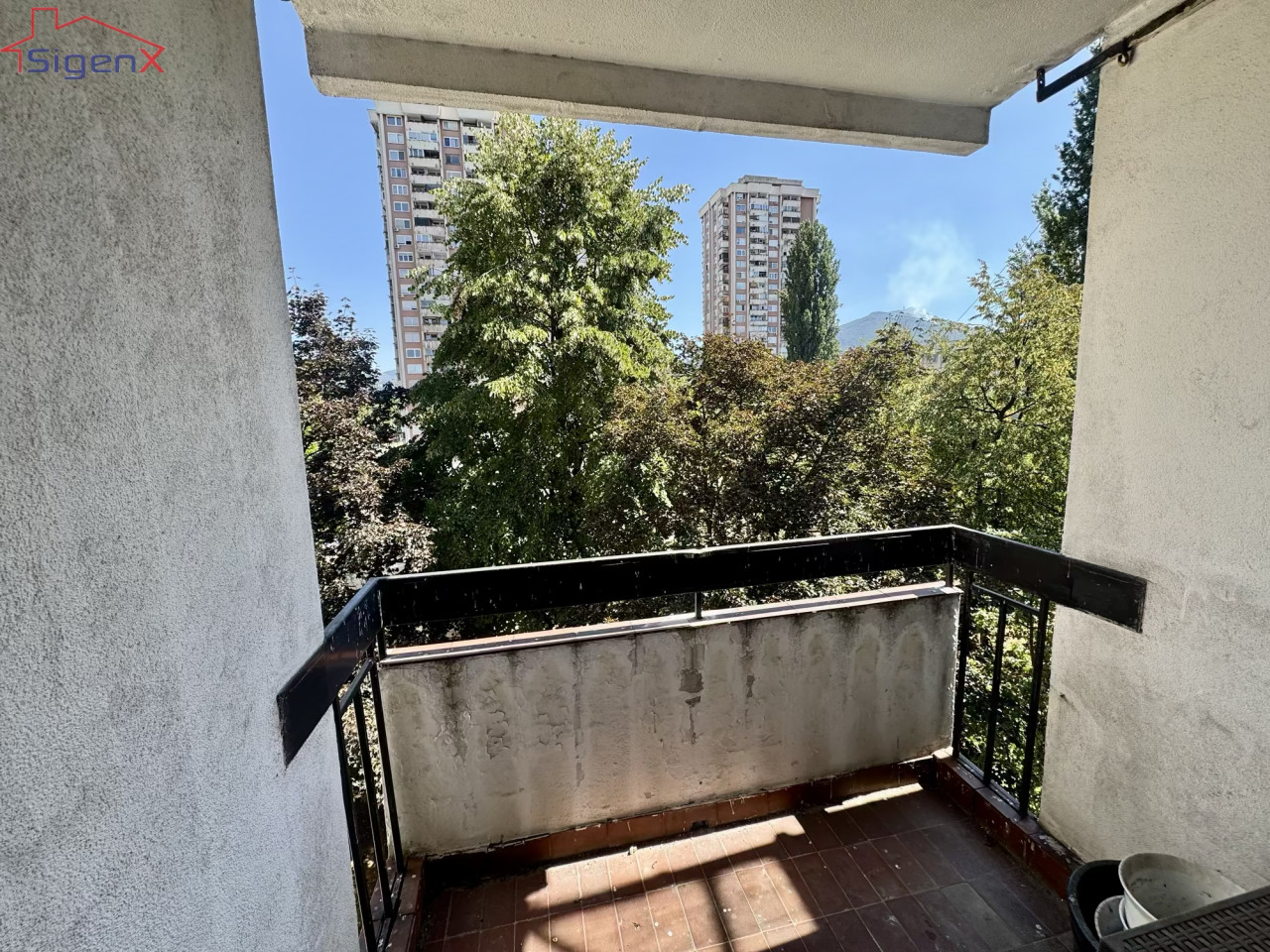 Trosoban stan/Hrasno/2 balkona/67m2/3.sprat/dvostrano orijentisan 10