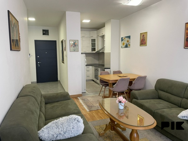 Dvosoban stan 50 m2 - Naselje Park 3