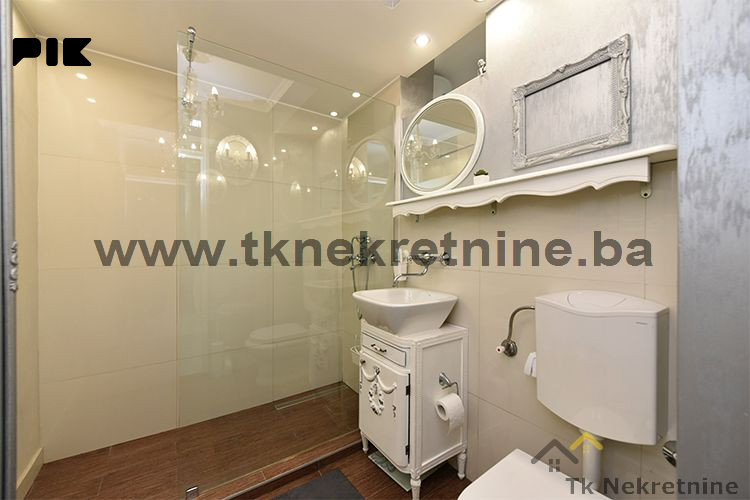 SJENJAK  - Ddizajnerski uređen, namješten dvosoban stan 55 m2 13