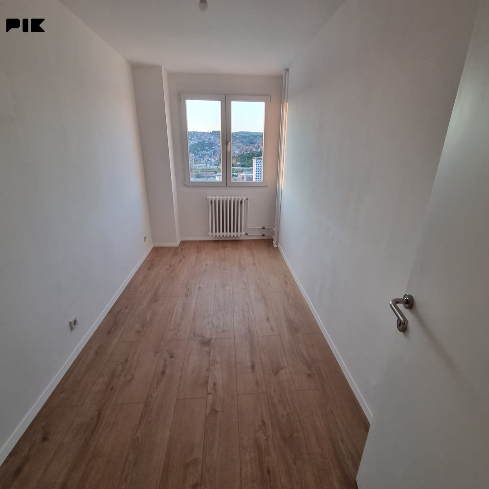CAPITAL/ Trosoban stan A.polje-C Faza/ 65m2/ Geteova/ 18.sprat 7