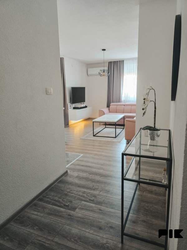 Stan Prozor 71m2 Renoviran Namjesten 5