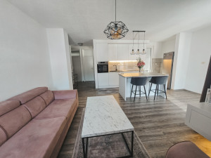 Stan Prozor 71m2 Renoviran Namjesten photo 2