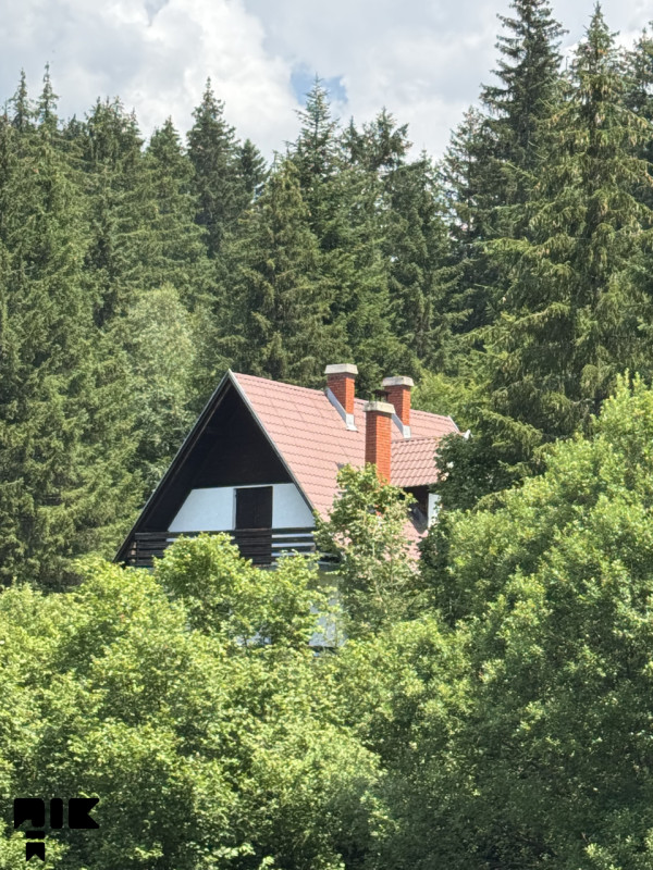 Prelijepa Kuća (Vikendica) Pale+2120m2 Ul. Solunskih dobrovoljaca 3