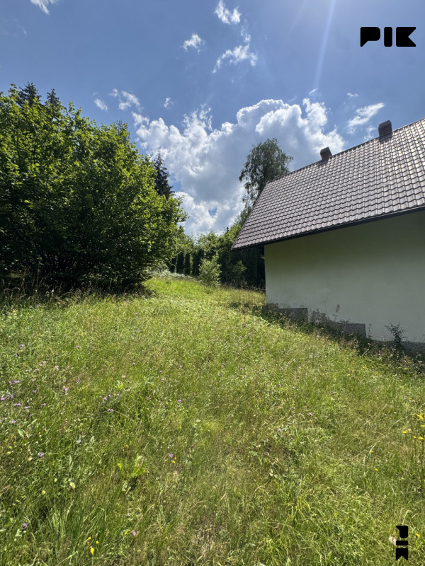 Prelijepa Kuća (Vikendica) Pale+2120m2 Ul. Solunskih dobrovoljaca 7