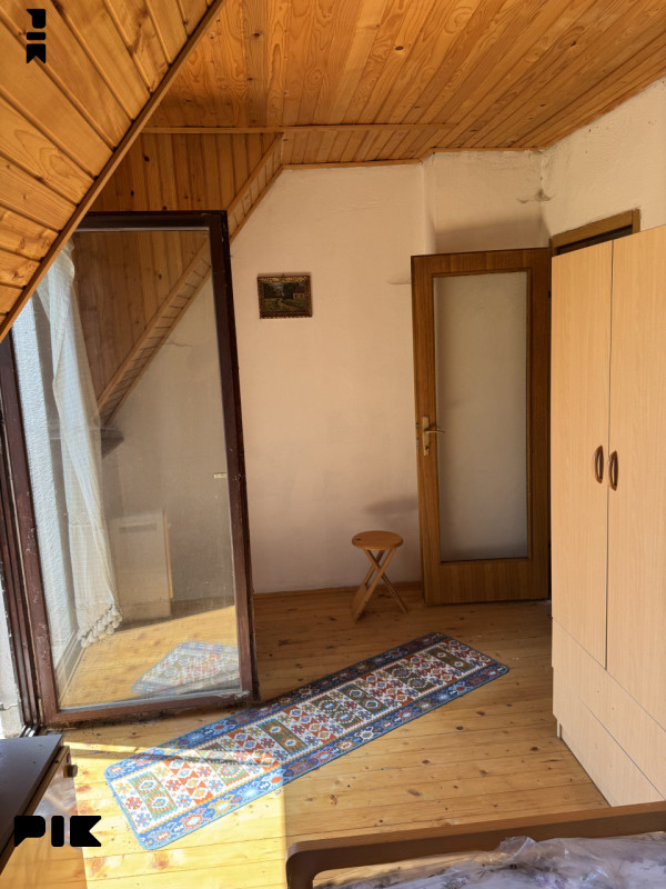 Prelijepa Kuća (Vikendica) Pale+2120m2 Ul. Solunskih dobrovoljaca 16