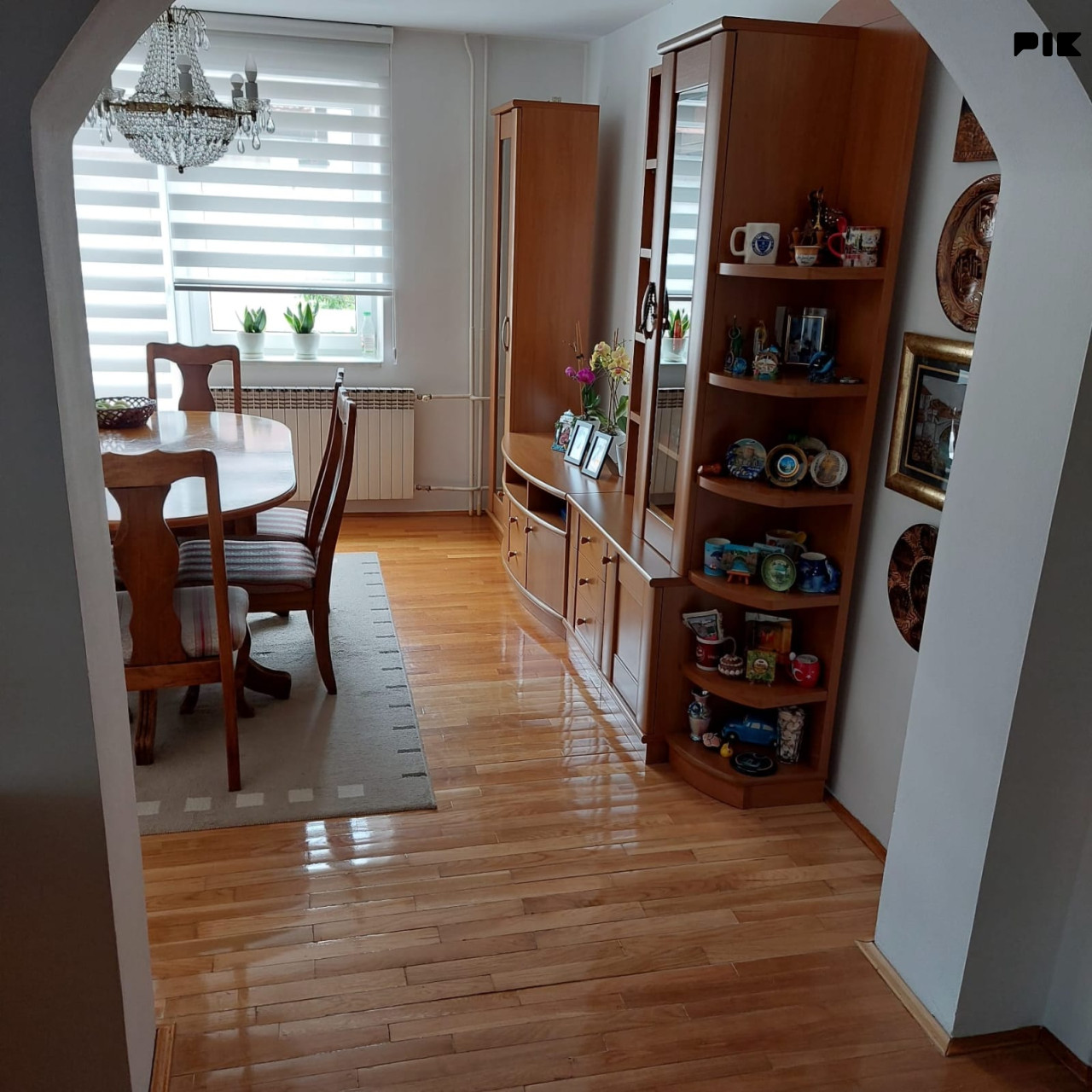 PRODAJA PROSTRANA PORODNIČNA KUCA - POFALIĆI 10